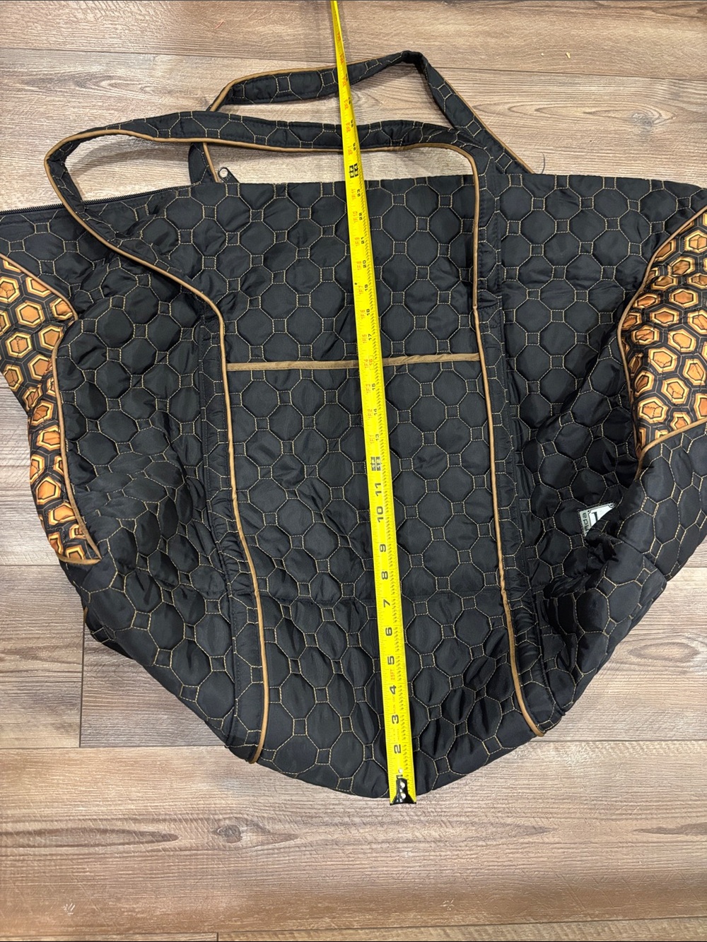 Cinda B Black Brown Hexagon Quilted Oversized Tote Bag Travel Carryall - Picture 4 of 4